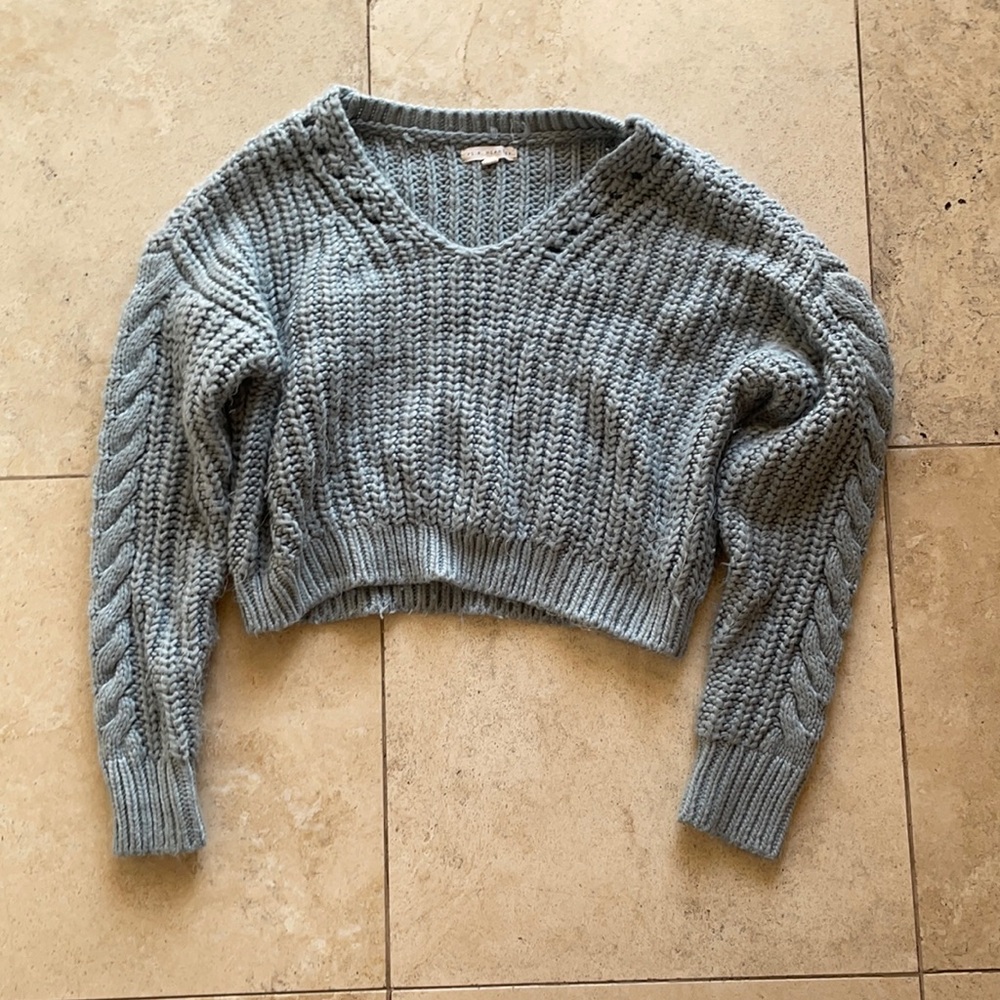 XS L.A. Hearts blue/gray sweater with design